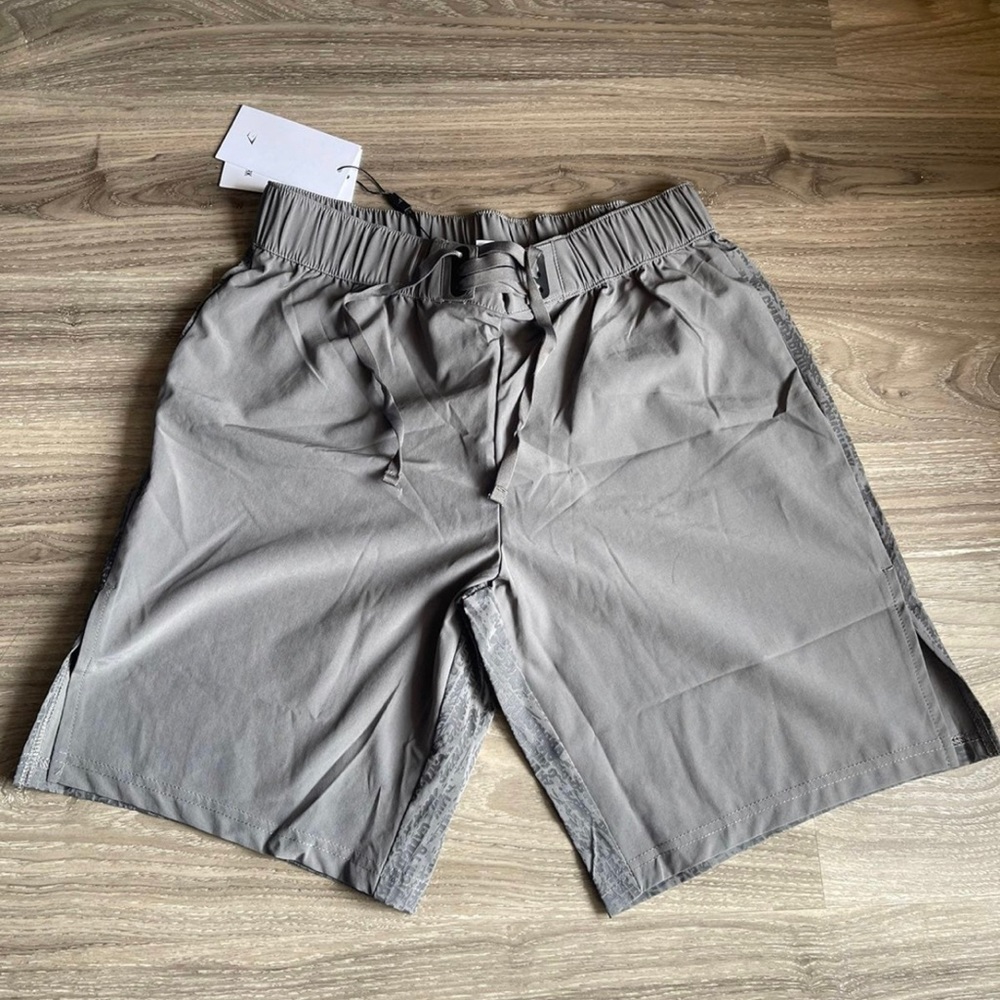Combat 9" Gymshark Shorts - Picture 1 of 3